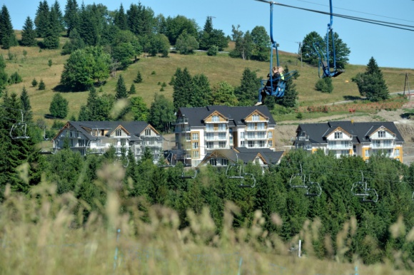 Jesień w górach z dzieckiem spędzamy aktywnie LIFESTYLE, Podróże - W Czarna Góra Resort (woj. dolnośląskie) jesienią Polacy odpoczywają bardzo aktywnie, także ci z małymi dziećmi.