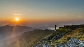 Jesienne podróże poza utartym szlakiem - pomysły na weekendową wycieczkę LIFESTYLE, Podróże - Jesienna aura za oknem nie sprzyja podróżom po kraju. Czasami jednak ciekawe miejsca są bliżej niż nam się wydaje – w sam raz na weekendowy wypad. momondo przygotowało kilka propozycji ciekawych wycieczek z dreszczykiem.