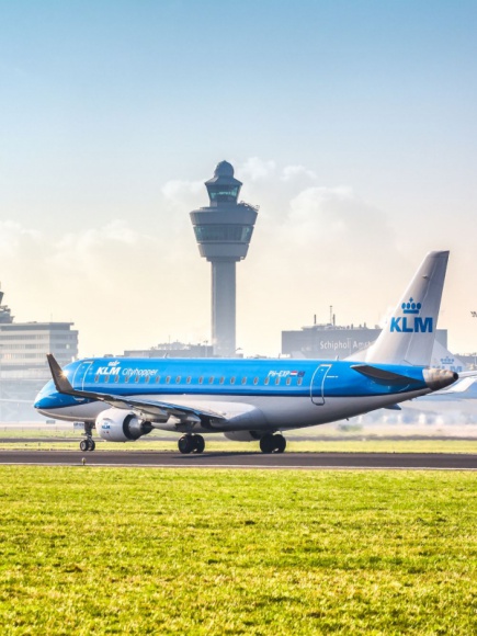 Mamy to! Polecimy do Amsterdamu! LIFESTYLE, Podróże - Linie KLM, światowy potentat, ogłosiły uruchomienie lotów na trasie Wrocław-Amsterdam Schiphol. Nowy kierunek ruszy od maja 2019. To już piąte nowe połączenie sieciowe z wrocławskiego lotniska w ciągu roku!