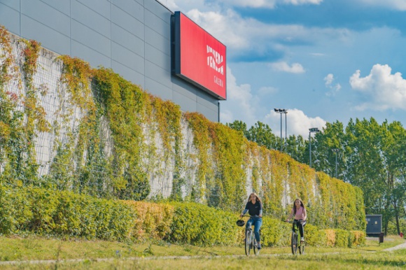 Dwa centra handlowe EPP z certyfikatami miejsca przyjaznego rowerzystom BIZNES, Handel - Należące do EPP centra handlowe Galeria Veneda w Łomży oraz Galeria Twierdza w Zamościu otrzymały certyfikaty miejsca przyjaznego rowerzystom na Wschodnim Szlaku Rowerowym Green Velo.