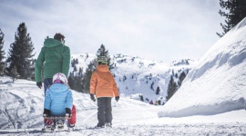 Rodzinne atrakcje w Południowym Tyrolu – 10 propozycji dla naj-młodszych i tych LIFESTYLE, Podróże - Południowy Tyrol to miejsce pełne atrakcji, przyjazne rodzinom z dziećmi, fanom sportów zimowych, a także amatorom przepięknych widoków. W krainie Dolomitów każdy znajdzie coś dla siebie.