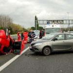 Mniej rannych na drogach, ale trudniej im się leczyć?